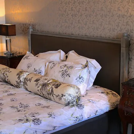 15 Grand Rue Oda ve Kahvaltı