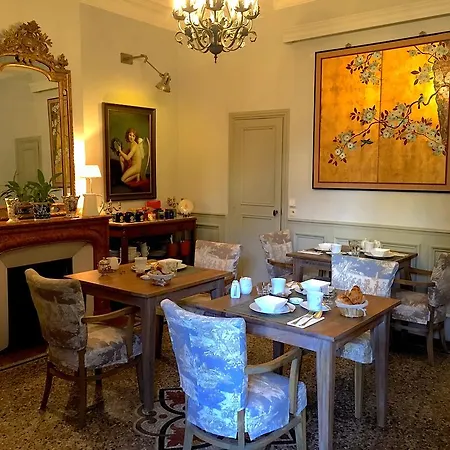 Oda ve Kahvaltı 15 Grand Rue